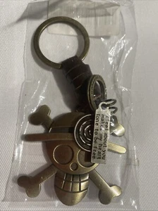 ONE PIECE SKULL & CROSSBONES KEYCHAIN Luffy Pirate New in Package - Picture 1 of 3