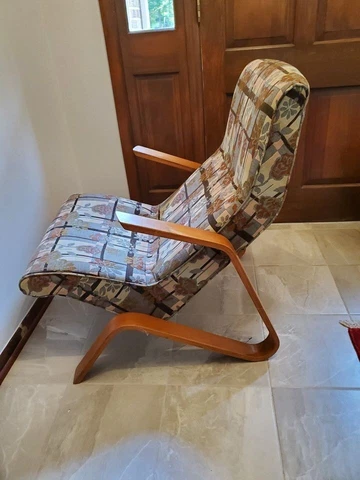 An early mid-century modern Eero Saarinen Grasshopper chair for Knoll Cover