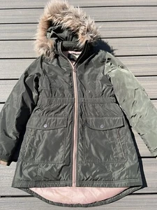 Michael Kors Girls Hooded Puffer  Ski Jacket: Green Size 16 Faux Fur Good - Picture 1 of 10