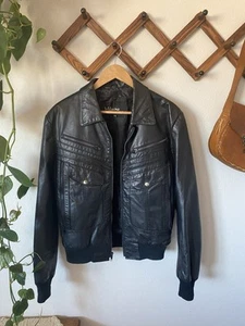 Vintage 70s Wilsons Black Leather Bomber Multi Pockets Size 44 Jacket - Picture 1 of 7