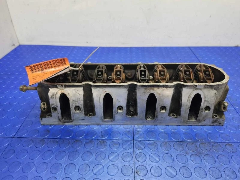 01-07 Conjunto de culata Chevy Silverado Classic 6,0 L lado izquierdo o derecho OEM Foto 1 de 4