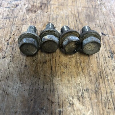 Dodge Caravan 2006 pernos de riel de inyección de combustible de 3,3 L Foto 1 de 3