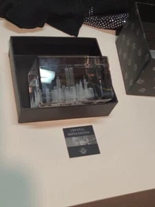New York City Skyline Laser Etched Glass 3 1/2 Paper Weight Desk shelf Decor NIB - Picture 1 of 4