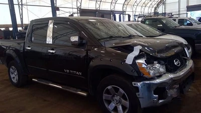 Driver Corner/Park Light Fog-driving Bumper Mounted Fits 04-15 TITAN 5292089 - Image 1 of 4