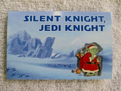 Disney Santa Yoda Caballero Silencioso Caballero Jedi Postal/Tarjeta de Felicitación y Juego de Prendedores Foto 1 de 4