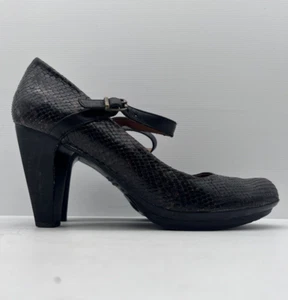 Wonders Shoes Leather Pumps With Strap Sz EUR 40 Faux Snake Skin Made in Spain - Picture 1 of 12