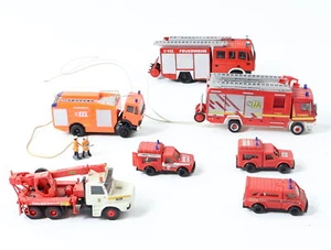 Del Prado Ferrero e altri 7 modellini auto camion auto vigili del fuoco 1:72 - Foto 1 di 5