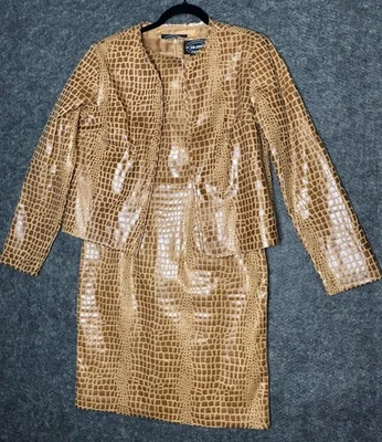 Conjunto de vestido y chaqueta Selene Sport vintage de cuero sintético con relieve de cocodrilo Foto 1 de 4
