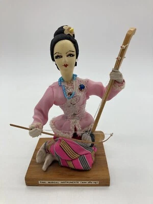 Винтажная тайская музыкальная фигурка тайская женщина музыкант - Изображение 1 из 4