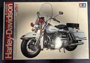 Tamiya 1/6 Harley FLH1200 Police Motorcycle Model Kit Unassembled - Picture 1 of 10