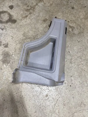 Jeep Cherokee XJ 84-96 lado del pasajero interior trasero embellecedor de carga gris (GB96) Foto 1 de 4