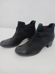 Paul Green Women Boot Black 9.5 Bootie Pull On Cap Toe Low Stacked Heel Ankle - Picture 1 of 8