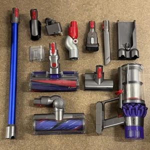 Dyson V10 Cyclone Absolute Cordless Vacuum Cleaner Complete Hoover - Picture 1 of 13