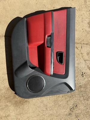 Panel de puerta delantera izquierda KIA SOUL DRIVER 2010-2011 ROJO (poco sucio) OEM Foto 1 de 4