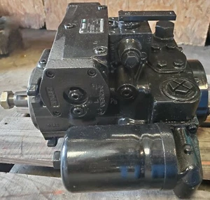 R902205726, A4VTG090HW10T/33ARNC4M94FA3S2AP-0FN1, Rexroth, Kolbenpumpe - Bild 1 von 6