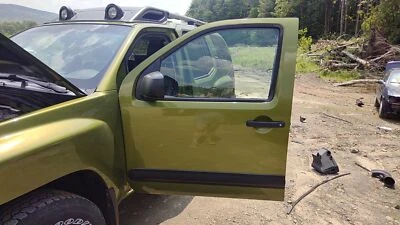 11 NISSAN XTERRA Front Door Driver Leftmetallic Green Pearljah - Image 1 of 2