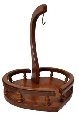 De colección Hecho a Mano Madera Plátano Perchero Árbol Forma de Corazón Cesta Inferior Foto 1 de 4