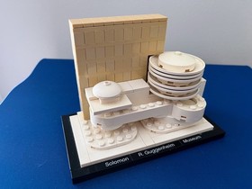 LEGO ARCHITECTURE: Solomon Guggenheim Museum (21004) complete with instructions
