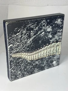 To The Moon Record Vinyl Book DJ Sample Mint - Imagen 1 de 5