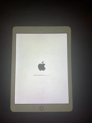 iPad 6th Gen- 32GB/ WiFi, Rose Gold - excellent condition.  Fully working  - Image 1 of 3