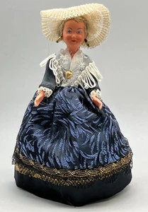 Französische bretonische 7 Zoll Kunststoffpuppe in traditioneller Kleidung - Bild 1 von 5