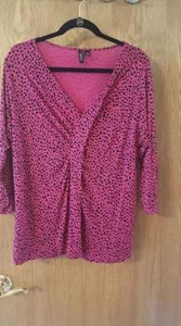 2x Relativity Animal Print Knit Top- Worn Twice Excellent Condition - Bild 1 von 1