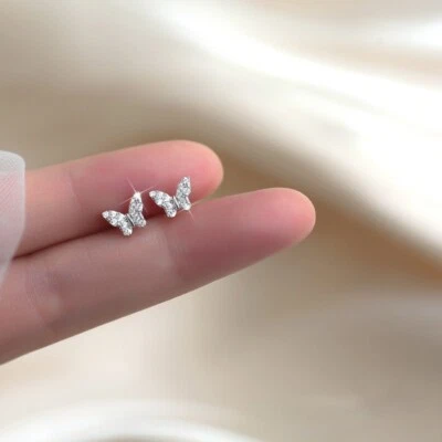Pendientes pequeños de plata de ley 925 pavé de mariposa circonita cúbica regalo PE50 Foto 1 de 4