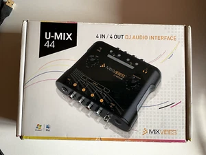 Scheda Audio Mixvibes U-MIX 44 + Mixvibes & Traktor Control Vinyls - Foto 1 di 10
