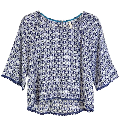 Blusa XHILARATION Azul Blanco Manga 3/4 Dobladillo Alto Cremallera Trasera Detalle de Encaje XL Foto 1 de 4
