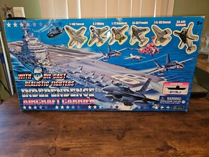 NEW 31" INDEPENDENCE US AIRCRAFT CARRIER w 6 Diecast Fighters Redbox 69016 NAVY - Picture 1 of 18