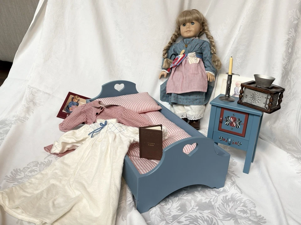 VTG AMERICAN GIRL 1994 KIRSTEN DOLL,OUTFIT,BED,NIGHTSTAND,ACCESSORIES, MUCH MORE - Image 1 of 4