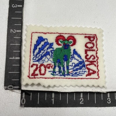 Parche de fieltro tema sello postal POLONIA POLSKA 20 GR de colección VERDE oveja muflán 00TM Foto 1 de 2