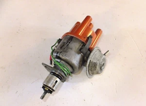 Vauxhall Viva HC / Chevette Bosch Distributor  Central drive - Picture 1 of 3