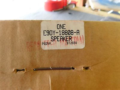 NOS 1989 - 1992 LINCOLN CONTINENTAL w/o JBL FRONT SPEAKER ASBY E9OY-18808-A NOS - Image 1 of 4