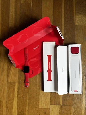 Apple Watch Serie 6 GPS 44mm Cassa in Alluminio Rossa Cinturino Sportivo Rosso, - Immagine 1 di 4