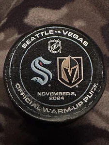 SEATTLE KRAKEN VEGAS GOLDEN KNIGHTS DISCO DE CALENTAMIENTO OFICIAL USADO 8/11/24 JUEGO NHL - Imagen 1 de 4