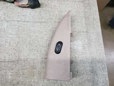 Bisel interruptor ventana trasera derecha Crown Victoria Grand Marquis Pass 1995-2002 marrón Foto 1 de 2