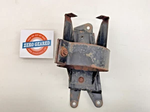 85-87 Chevy Truck 85-91 Suburban Jimmy Blazer SOPORTE BOTE CARBÓN - Imagen 1 de 5