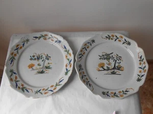 Paire d' anciennes assiettes du Sud-Ouest 18ème.  Antique ceramic  plates. Bird - Picture 1 of 10