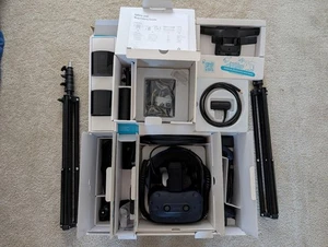 HTC Vive Pro Full Kit + Wireless Adaptor, 2 Battery Packs, and Lighthouse Stands - Picture 1 of 5