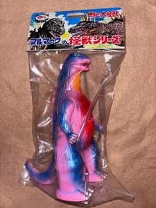 Bullmark Godzilla Model Kit Ver Pink Sofubi Figure Kaiju Series New - Picture 1 of 1
