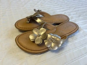 Sandalias florales de peltre para jóvenes BOC by Born, talla 2,5, talla 4 para adultos, ¡muy lindas! - Imagen 1 de 13
