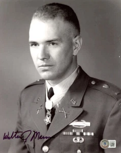 FOTO 8x10 firmada por Walter Marm autografiada medalla de honor moh rara beckett bas - Imagen 1 de 2