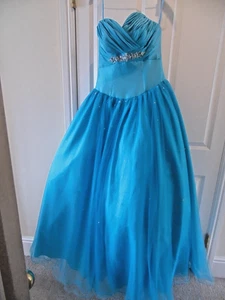 Prom, bridesmaid, ball gown wedding, dress by Amanda Wyatt size 8 - Picture 1 of 14