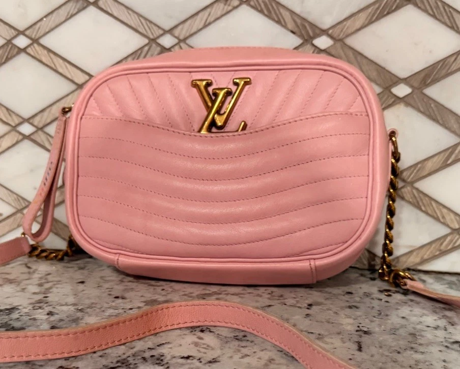 Bolso Bandolera/Hombro Louis Vuitton Rosa New Wave Cuero con Correa de Cadena Foto 1 de 4