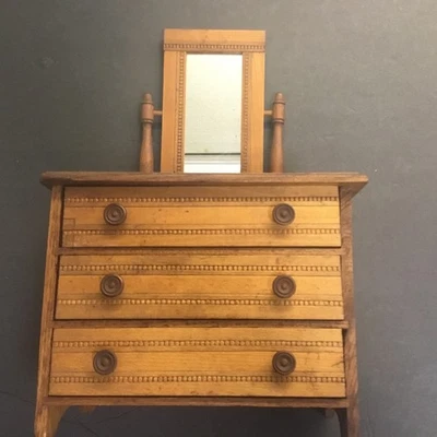 Cómoda vintage con 3 cajones y espejo muestra vendedor  Foto 1 de 4