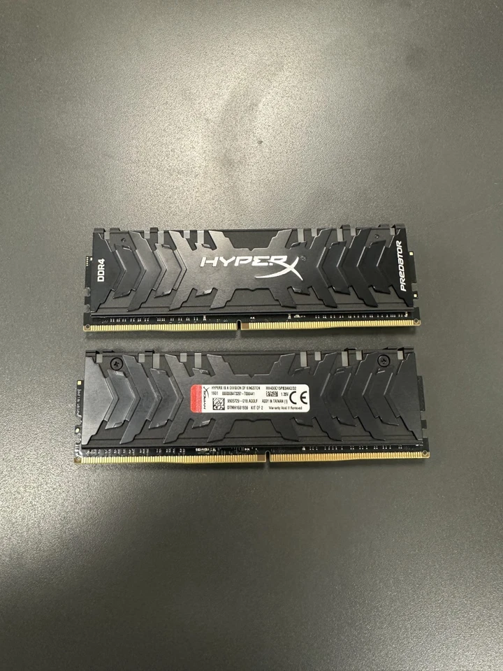 HyperX Predator 32GB (2×16GB) DDR4-3000 – HX430C15PB3AK2/32 - Image 1 of 1
