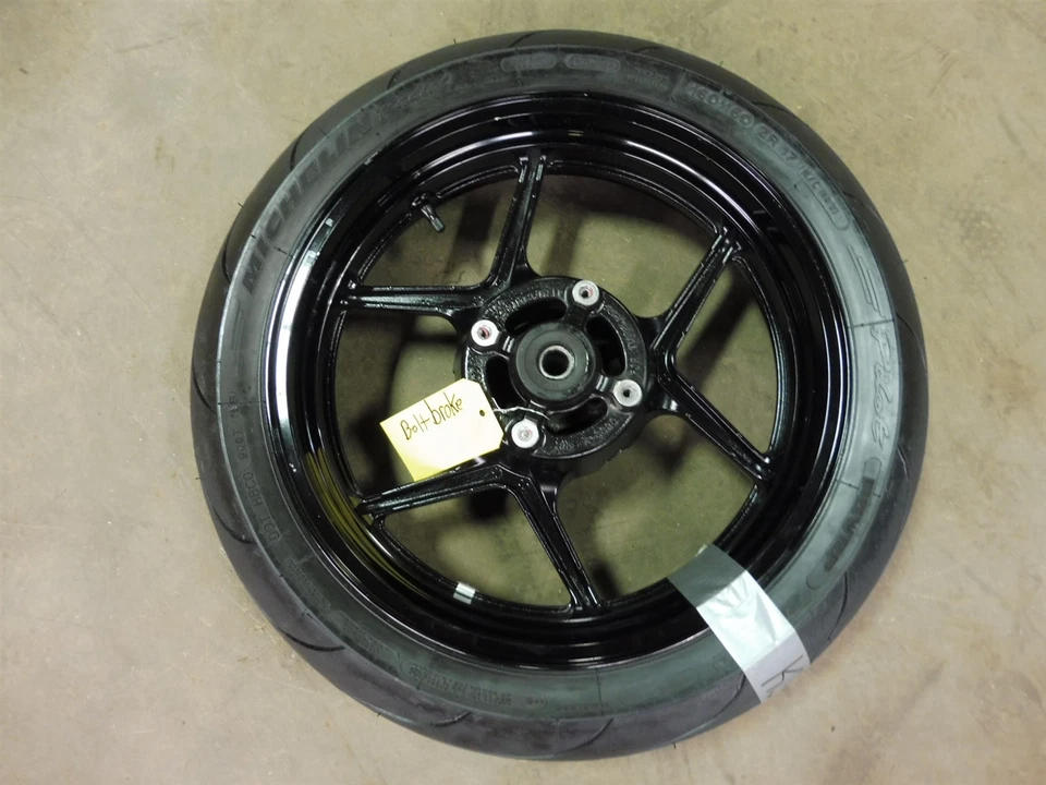 Llanta trasera Kawasaki EX650 EX 650 2012 Ninja K552' negra 17 pulgadas Foto 1 de 1