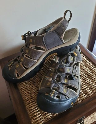 Sandalias deportivas Keen Newport H2 Raven de aluminio para hombre 9 1008399 Foto 1 de 4