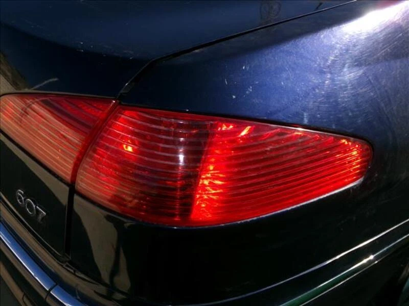 faro trasero derecho 83788 peugeot 607 2.7 hdi 2000-2007 2005 Foto 1 de 4